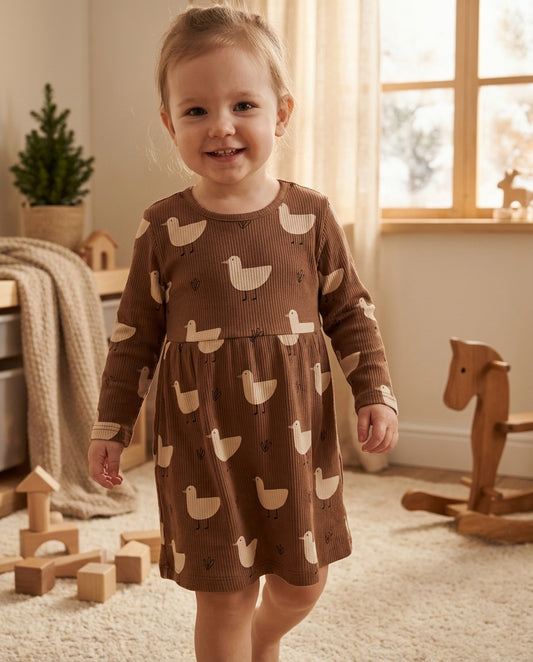 Šaty s dlhým rukávom hnedé kačičky