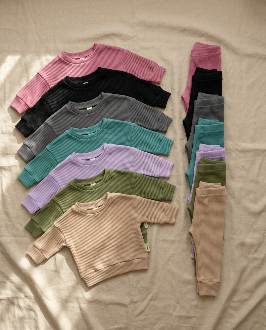 Mikina + legíny. Hotový outfit bez rozmýšľania.